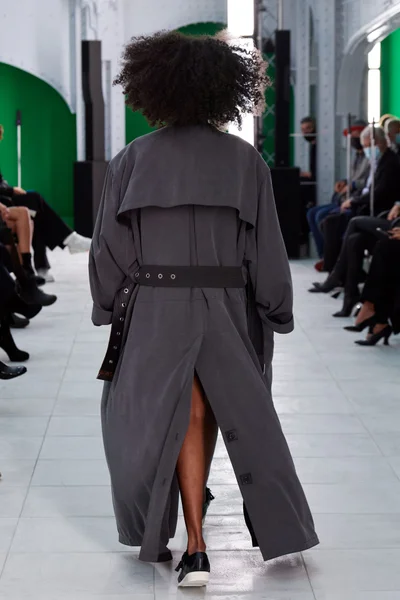 Look 7
